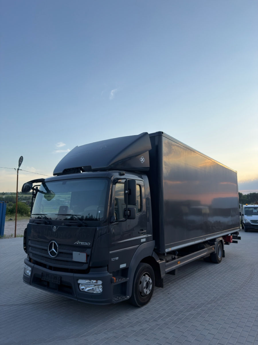 Mercedes Attego 2021